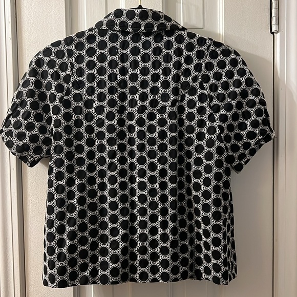 Kenneth Cole Reaction, short sleeve cropped lined coat-top - Picture 6 of 7